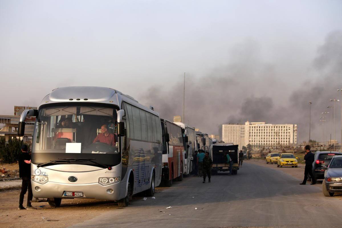 Thousands more leave Syria's Ghouta, rebels await Russian decision