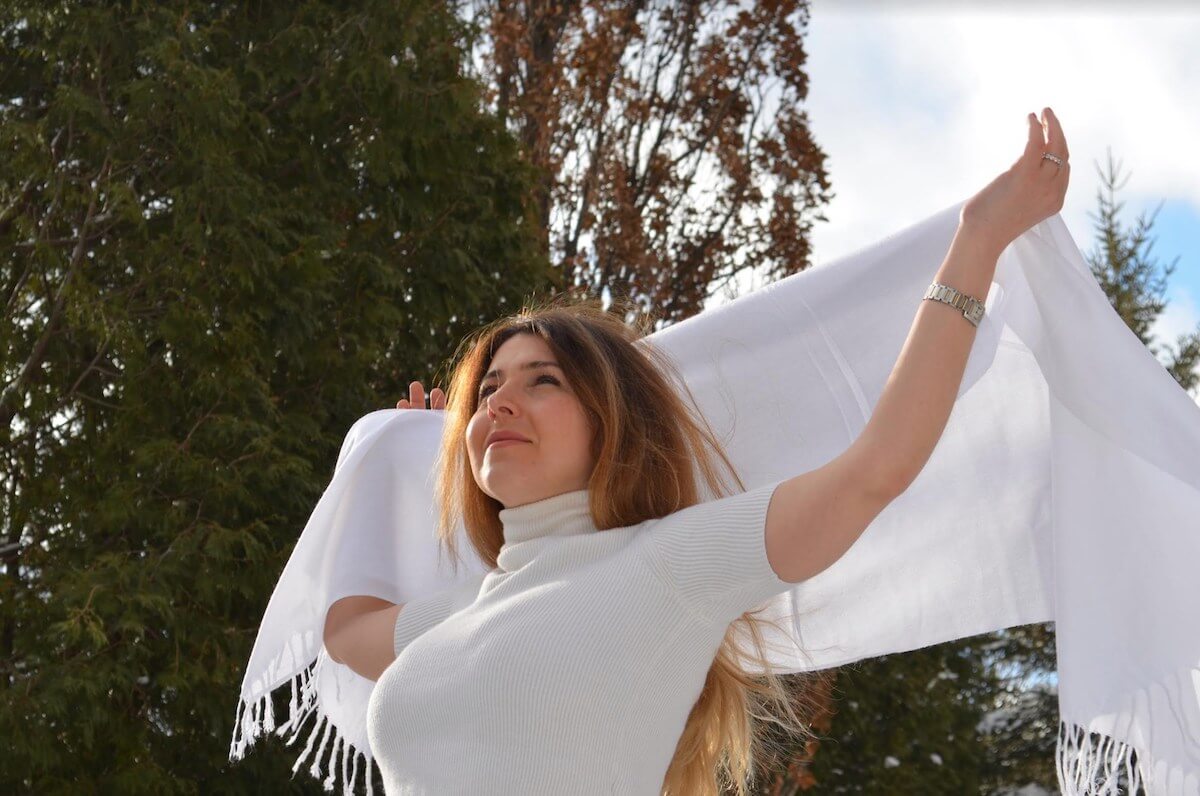 Body image - Protest Runway: The Use of Color & Fashion in Global Pro-Democracy Movements
