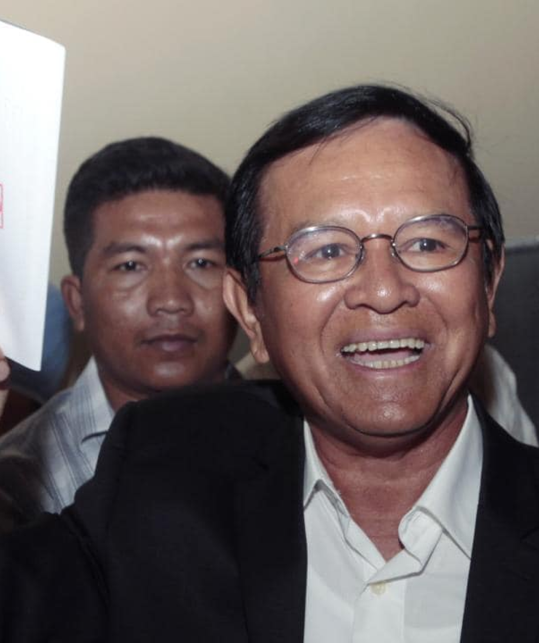 Cambodia_ opposition leader Kem Sokha released from prison