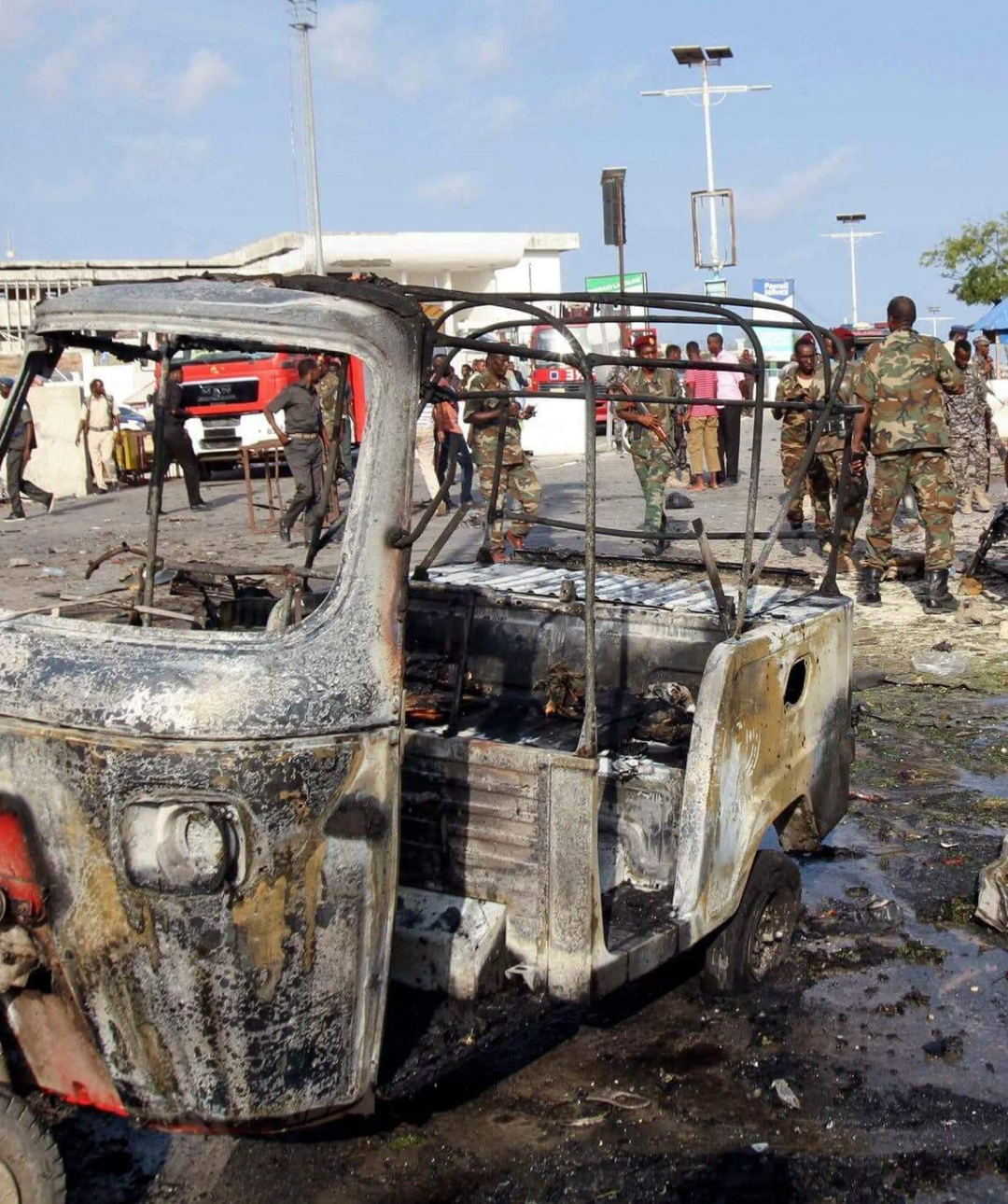 Militants Linked to Al Qaeda Unleash Deadly Car Bombings in Somalia