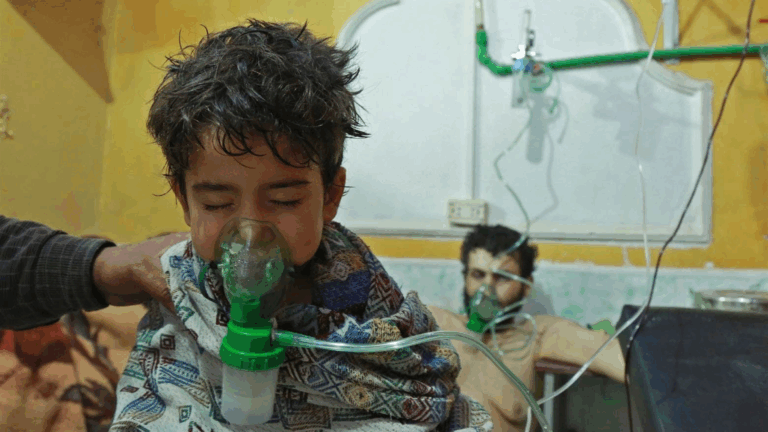Chlorine gas symptoms reported in eastern Ghouta, Syria
