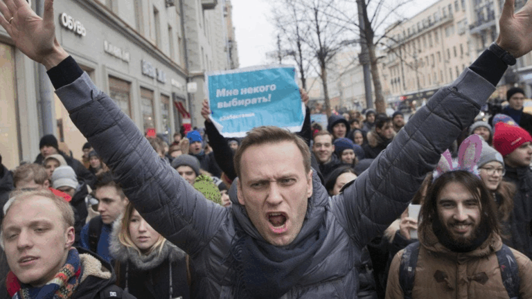 Russian opposition leader arrested ahead of presidential election