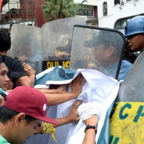 President Rodrigo Duterte orders police to rejoin Philippines' war on ...