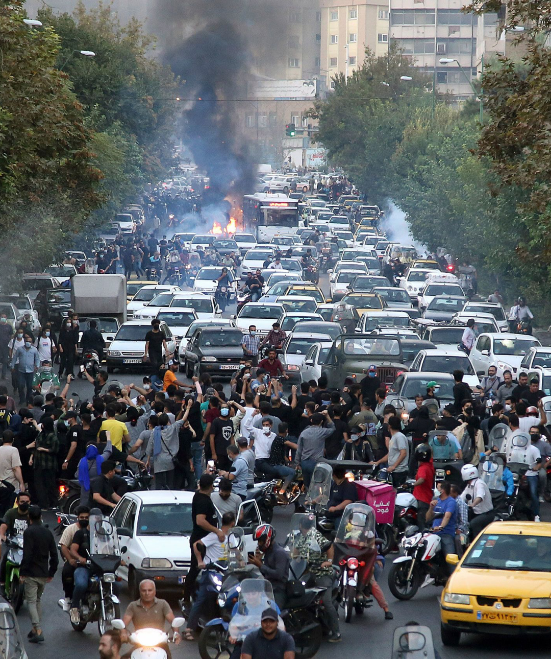 Protesters fill the streets during the iran protests as the movement spreads to over 100 cities.