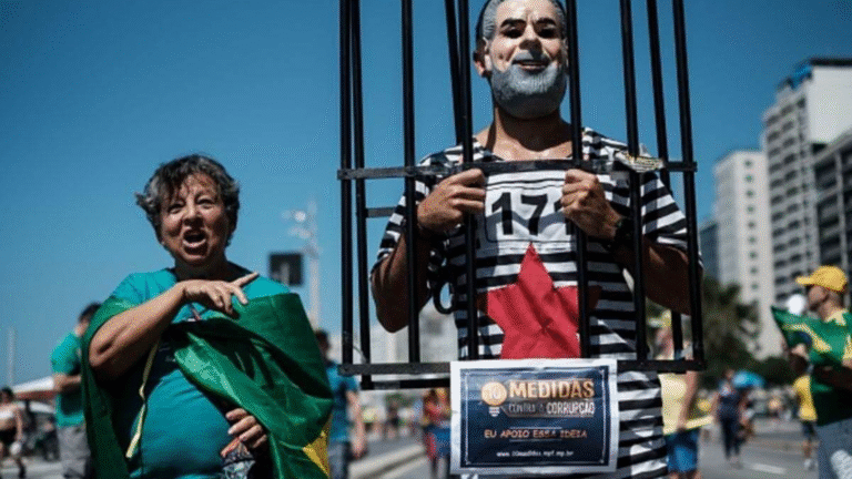 Bloomberg quotes HRF on corruption in Latin America