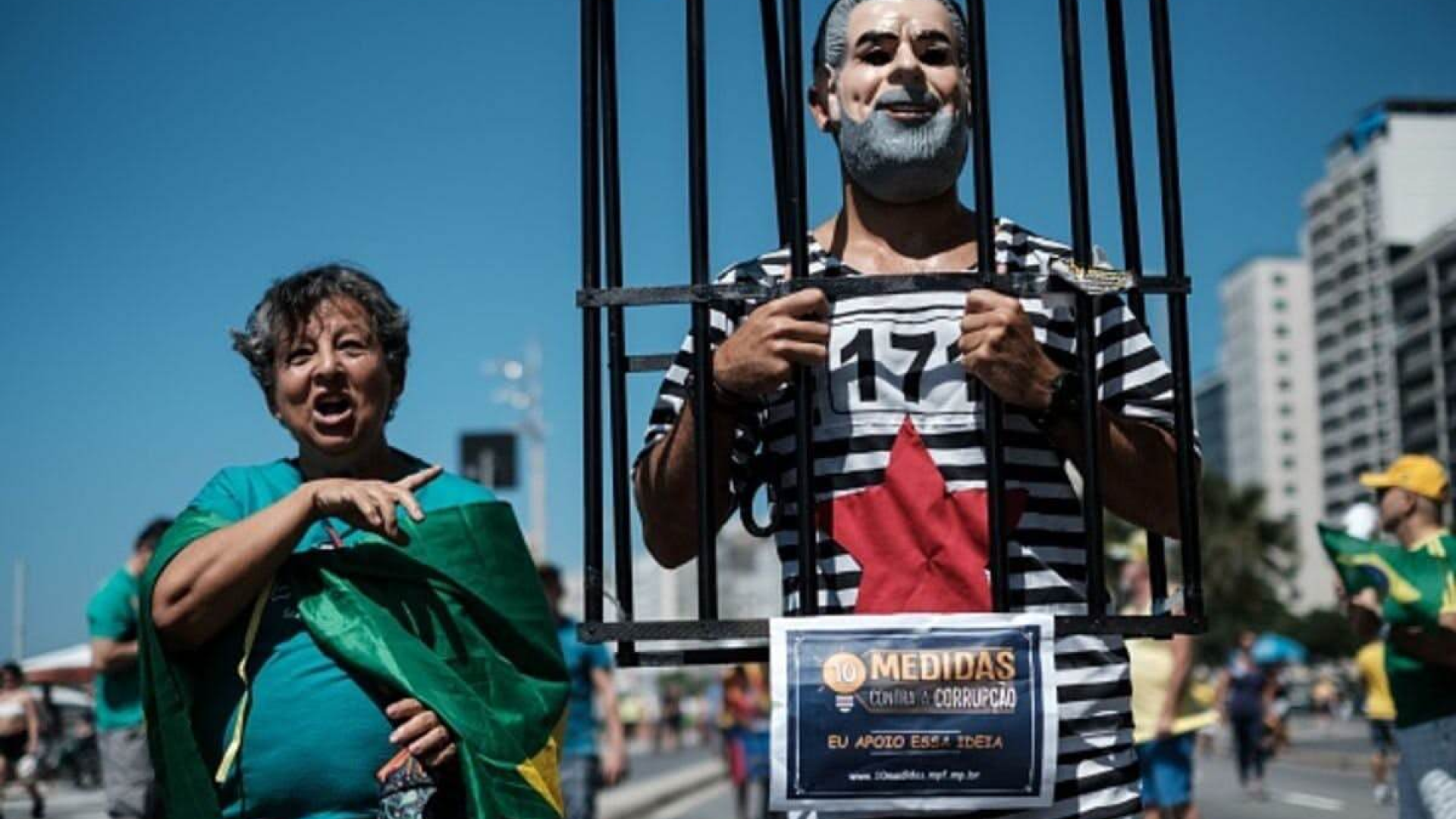Bloomberg quotes HRF on corruption in Latin America