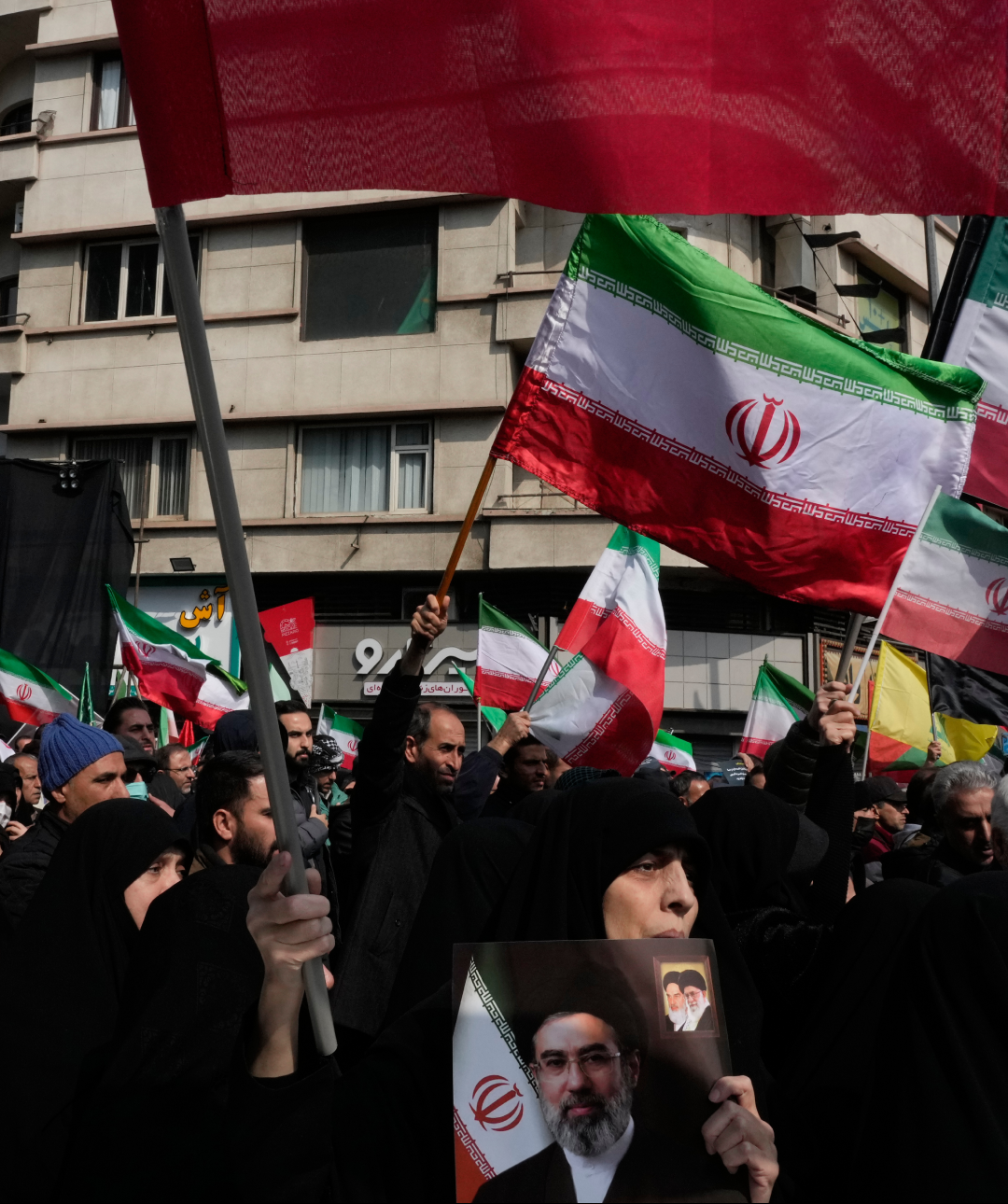 Why Iranians cannot simply “take over” their government